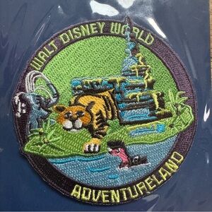 D23 EXCLUSIVE WALT DISNEY ARCHIVES COLLECTION DISNEY WORLD ADVENTURELAND PATCH